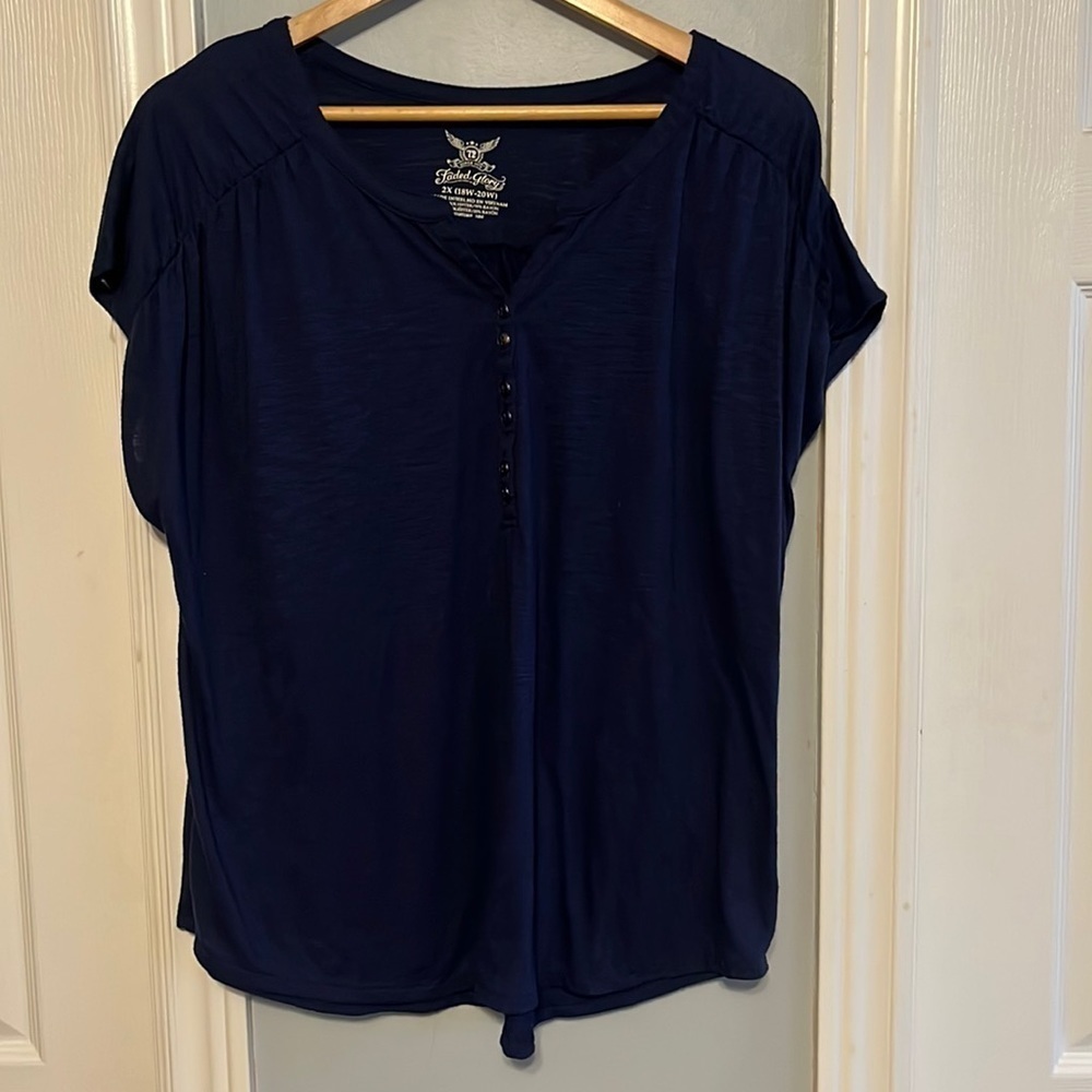 PLUS Faded Glory Navy Tee
